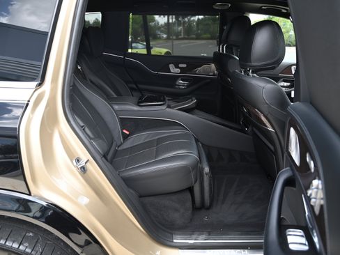 Used 2023 Mercedes-Benz Maybach GLS 600 4MATIC image 54