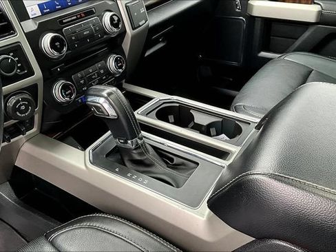Used 2018 Ford F150 Lariat w/ Equipment Group 502A Luxury AWD/4WD image 19