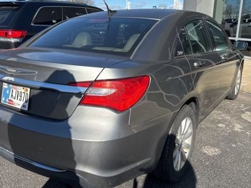 Used 2012 Chrysler 200 Touring image 11