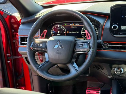 Used 2023 Mitsubishi Outlander SE Black Edition image 23