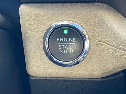 Used 2024 Ford Expedition Limited AWD/4WD image 25