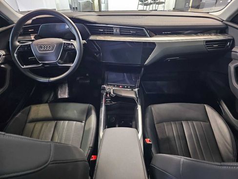 Used 2023 Audi e-tron Premium Plus w/ Premium Plus Package AWD/4WD image 20