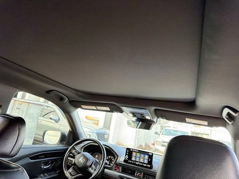 Used 2024 Honda Pilot TrailSport image 13