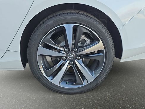 Used 2025 Acura TLX w/ Technology Package image 33