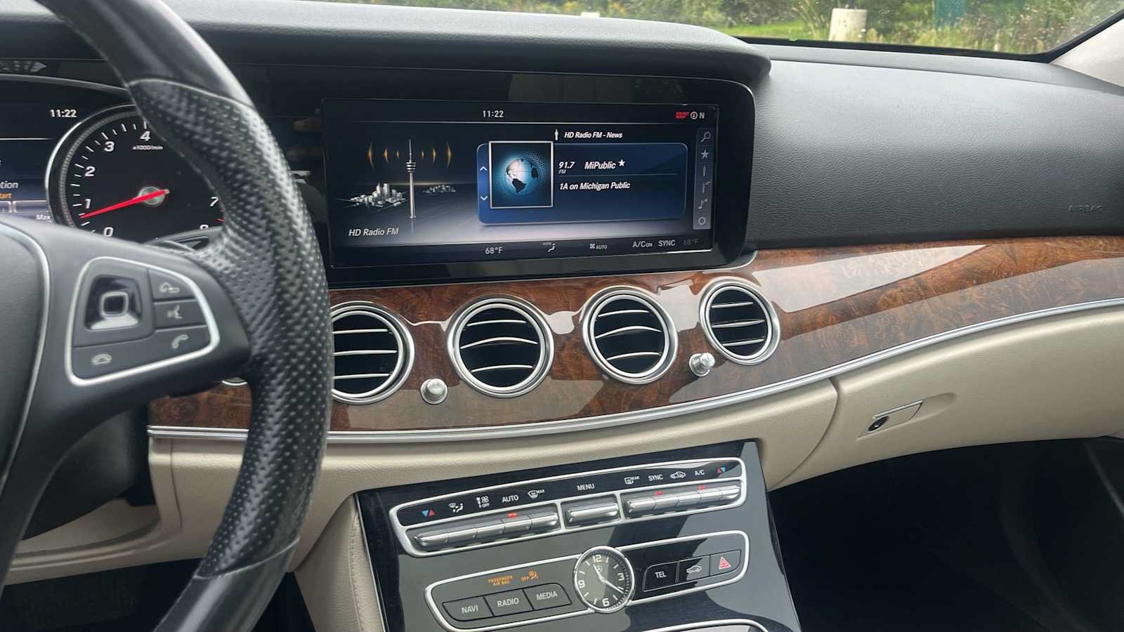 Certified 2017 Mercedes-Benz E 400 4MATIC Wagon image 41
