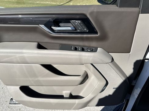 New 2026 GMC Yukon XL Elevation image 29