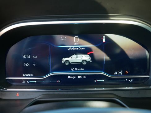 Used 2023 Chevrolet Suburban RST w/ Sport Performance Package image 29