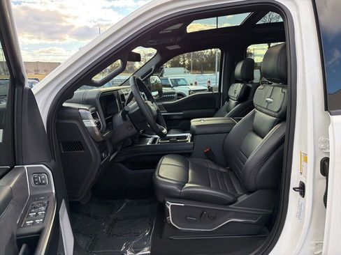New 2025 Ford F250 Platinum image 11