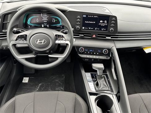 New 2026 Hyundai Elantra Blue image 22