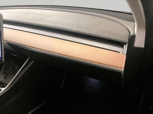 Used 2018 Tesla Model 3 Performance image 15