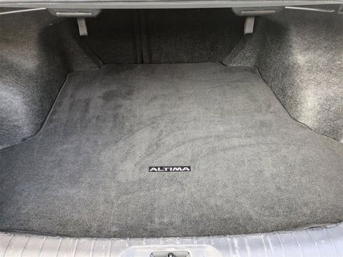 Used 2024 Nissan Altima 2.5 SV image 28