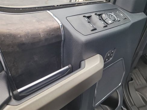 Used 2022 Ford F250 Lariat w/ Lariat Ultimate Package image 15