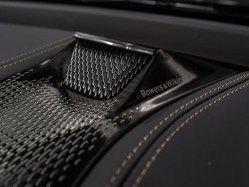 Used 2025 Aston Martin DBX 707 image 57