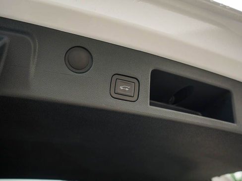 New 2026 GMC Terrain AT4 w/ Convenience Package III image 9