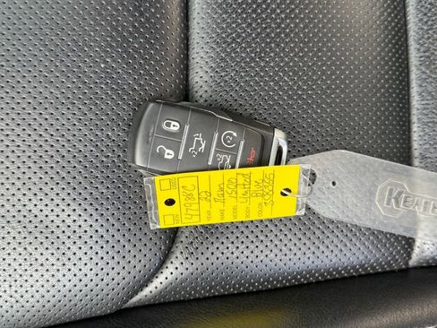 Used 2022 RAM 1500 Limited w/ Cold Weather Group image 30