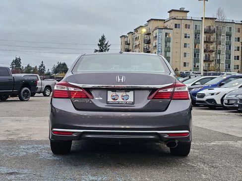 Used 2016 Honda Accord EX-L image 6