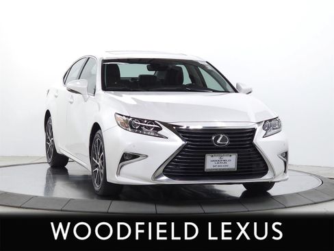 Used 2017 Lexus ES 350 w/ Luxury Package FWD image 1