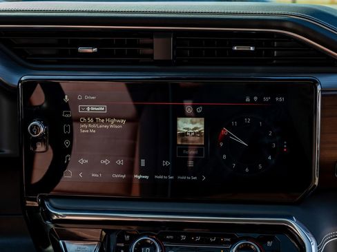 Used 2025 GMC Sierra 2500 Denali Ultimate image 25