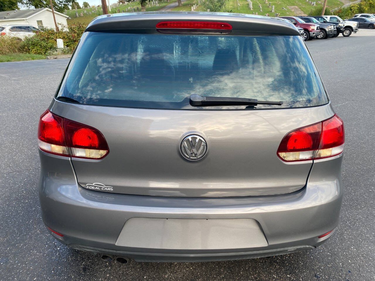 Used 2013 Volkswagen Golf 4-Door FWD image 4