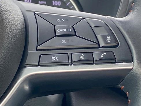 Used 2023 Nissan Sentra SR w/ SR Premium Package image 8