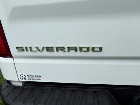 Used 2024 Chevrolet Silverado 1500 LT Trail Boss w/ Convenience Package II AWD/4WD image 8