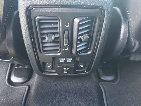 Used 2024 Dodge Durango R/T AWD/4WD image 33