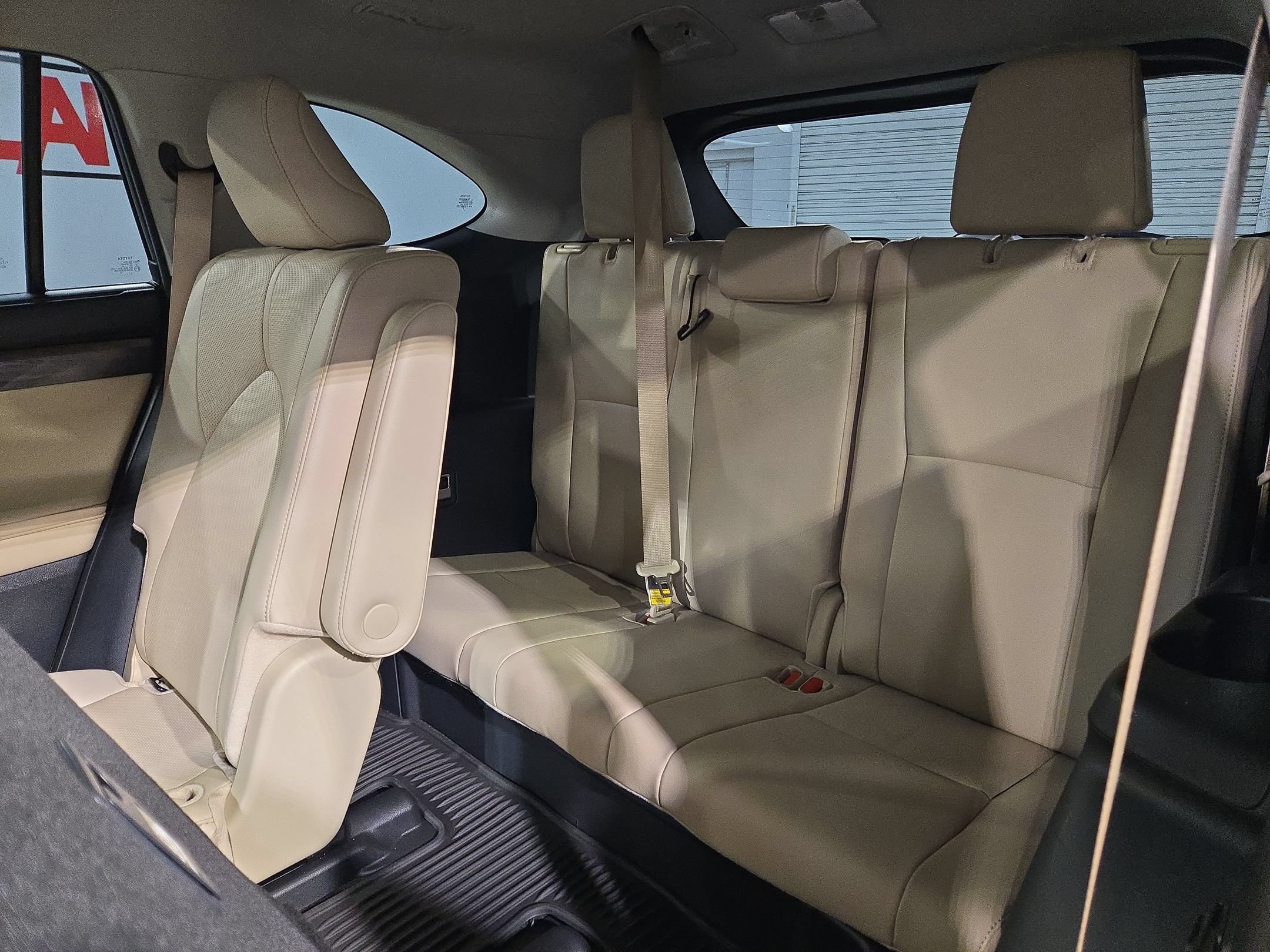 Used 2024 Toyota Highlander Limited AWD/4WD image 38