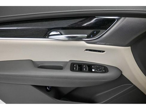 Used 2020 Cadillac XT6 Premium Luxury image 8