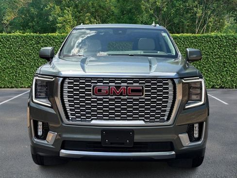 Used 2023 GMC Yukon Denali w/ Advanced Technology Package AWD/4WD image 9