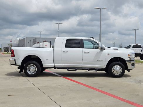 Used 2024 RAM 3500 Laramie w/ Chrome Bumper Package AWD/4WD image 7
