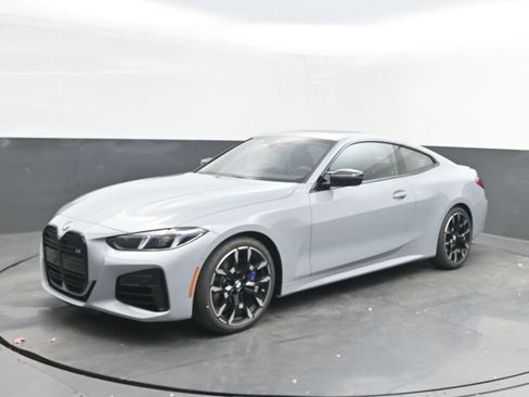 New 2026 BMW M440i Coupe RWD image 1