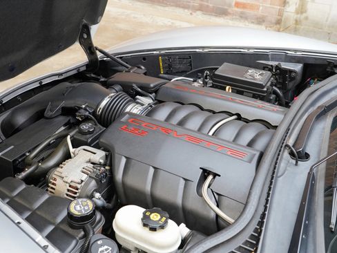 Used 2010 Chevrolet Corvette Grand Sport w/ Preferred Equipment Group RWD image 31
