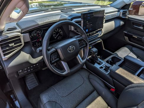 Used 2022 Toyota Tundra Limited AWD/4WD image 18