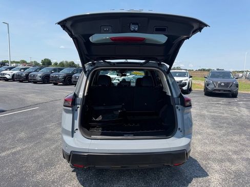 Used 2025 Nissan Rogue SV w/ Rock Creek Premium Package AWD/4WD image 37