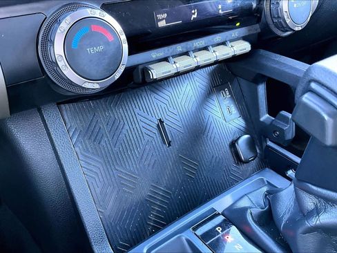 Used 2024 Toyota Tacoma SR5 image 31