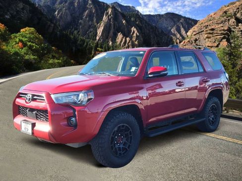 Used 2023 Toyota 4Runner SR5 Premium w/ SR5 Premium Package AWD/4WD image 5