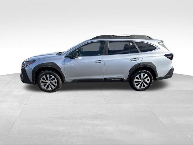 Used 2024 Subaru Outback Premium AWD/4WD image 9