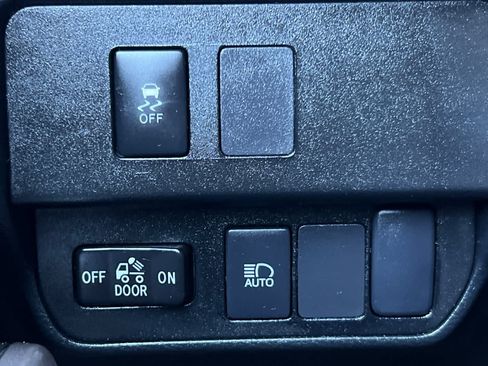 Certified 2022 Toyota Tacoma SR5 RWD image 27
