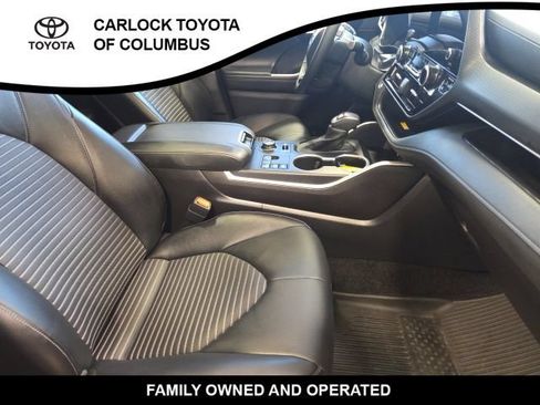 Used 2025 Toyota Highlander XSE AWD/4WD image 23