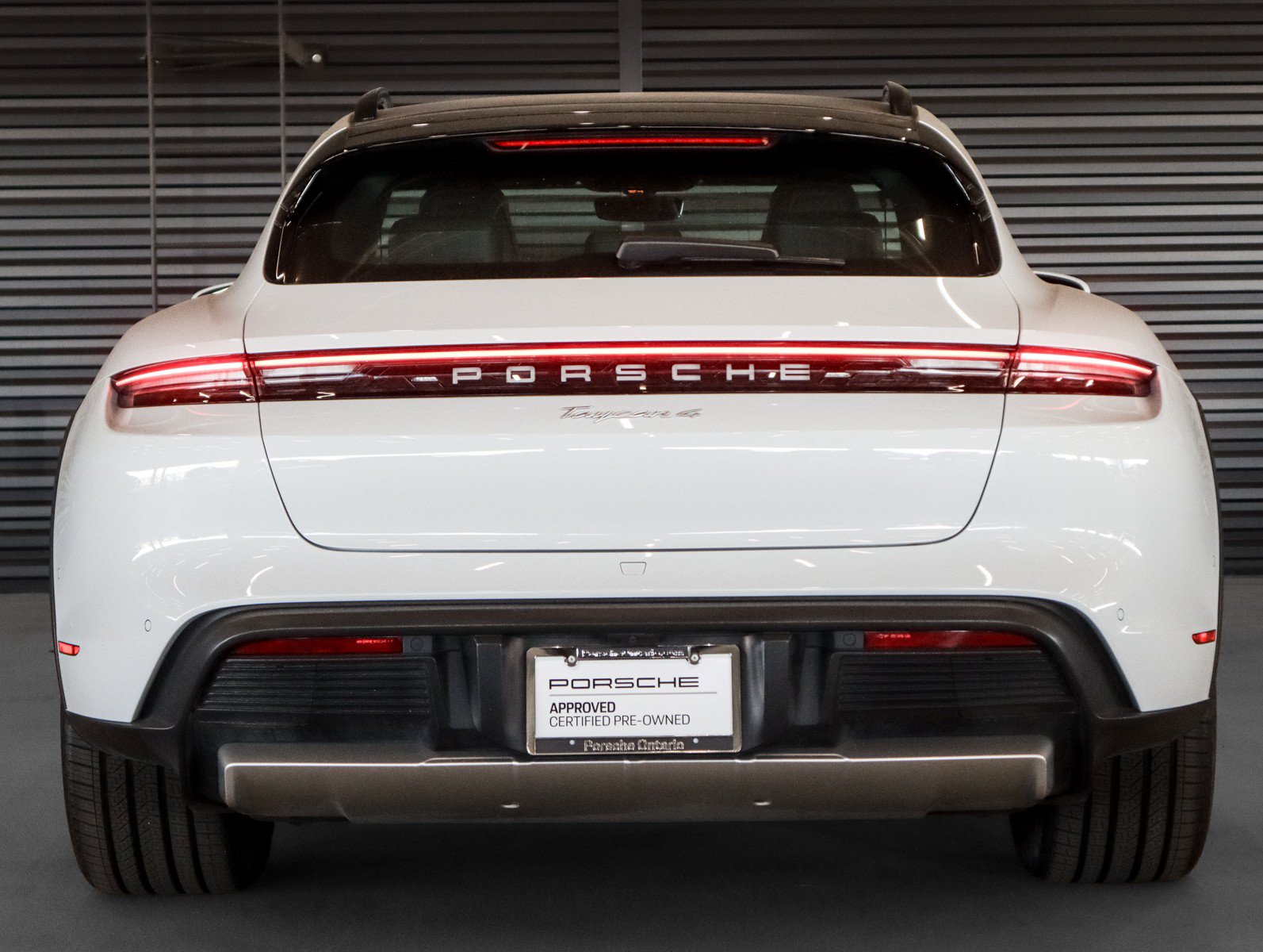 Used 2024 Porsche Taycan 4 Cross Turismo AWD/4WD image 9