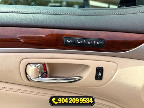 Used 2016 Lexus LS 460 w/ Comfort Package RWD image 13