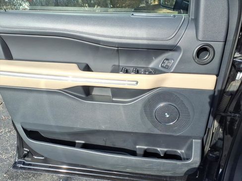 Used 2024 Ford Expedition Max Limited image 22