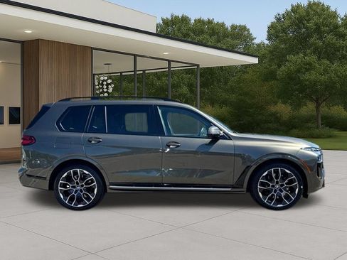 Used 2026 BMW X7 xDrive40i w/ M Sport Package AWD/4WD image 7