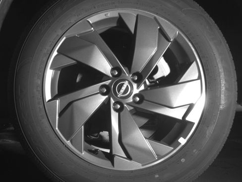 Used 2025 Nissan Rogue SV FWD image 14