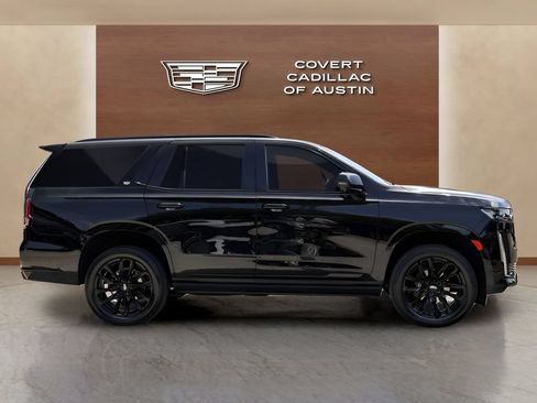 Certified 2024 Cadillac Escalade Sport Platinum w/ LPO, ONYX Package AWD/4WD image 5