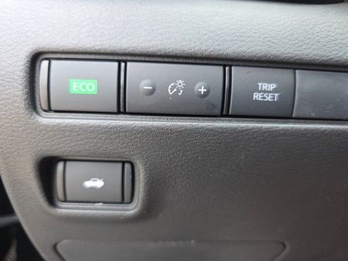 New 2025 Nissan Sentra SR w/ Midnight Edition image 13