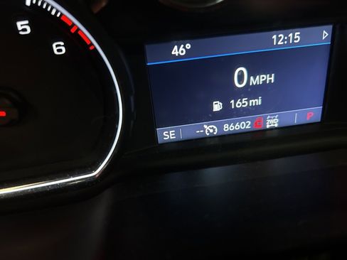 Used 2021 Chevrolet Tahoe Z71 w/ Z71 Signature Package image 11