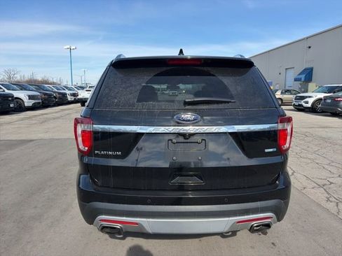 Used 2017 Ford Explorer Platinum image 5