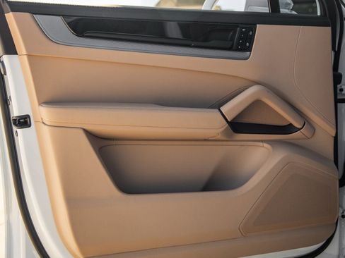 New 2026 Porsche Cayenne Coupe image 20