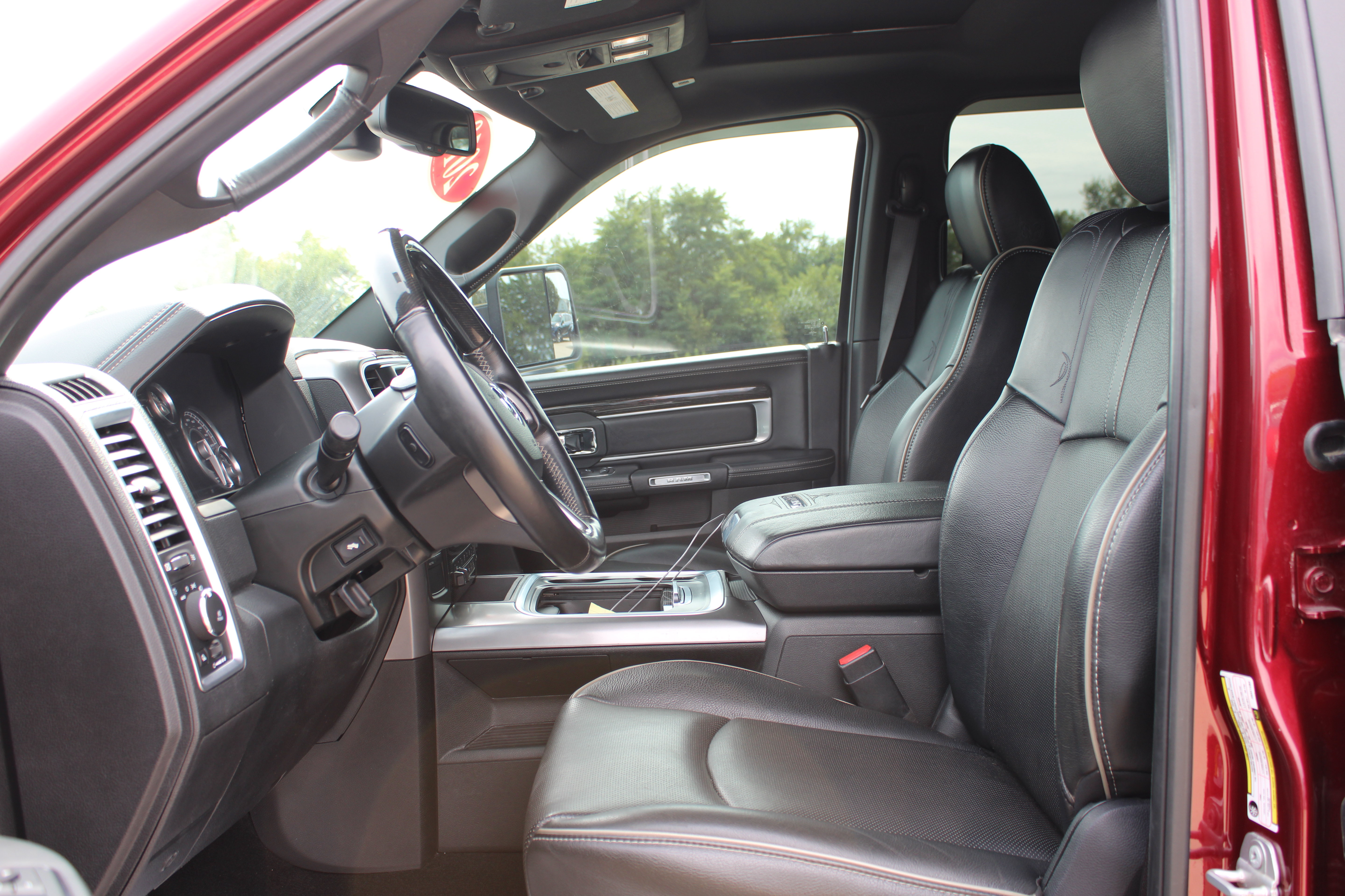 Used 2018 RAM 2500 Longhorn AWD/4WD image 9